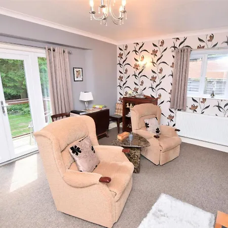 1 Bed In Harrogate 66981 Holiday home Knaresborough
